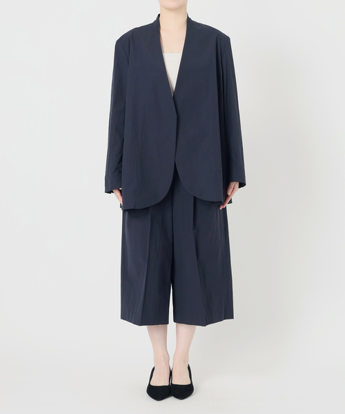 VERMEIL par iena(ヴェルメイユパーイエナ)の「《手洗い可》Dry Touch Collarless ジャケット(ノーカラージャケット・レディース・ネイビー・38/36)」の17枚目の写真