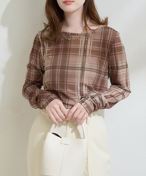 natural couture（ナチュラルクチュール）の「チュールチェックトップス（Tシャツ/カットソー・レディース・ブラウン/グレー/ベージュ・FREE）」の3枚目の写真
