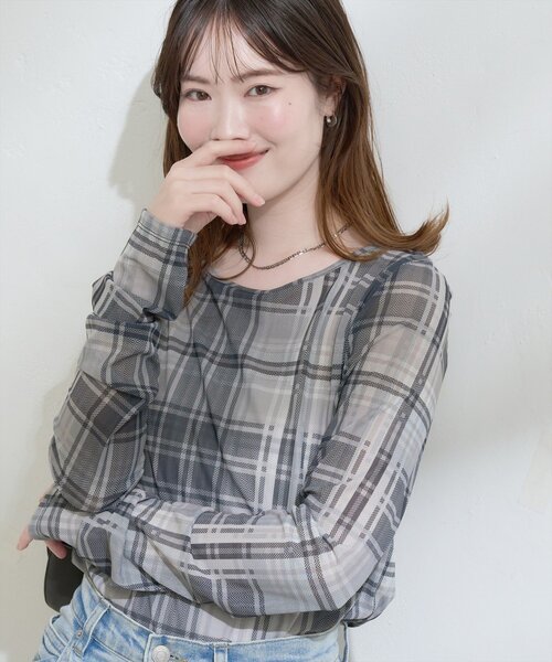 natural couture（ナチュラルクチュール）の「チュールチェックトップス（Tシャツ/カットソー・レディース・ブラウン/グレー/ベージュ・FREE）」の14枚目の写真