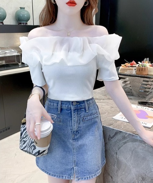 SHEPP(シープ)の「オーガンジーラッフルフリル オフショルリブニット半袖プルオーバー(Tシャツ/カットソー・レディース・ホワイト・F)」の3枚目の写真