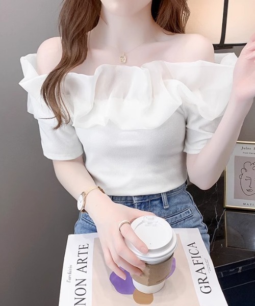 SHEPP(シープ)の「オーガンジーラッフルフリル オフショルリブニット半袖プルオーバー(Tシャツ/カットソー・レディース・ホワイト・F)」の4枚目の写真