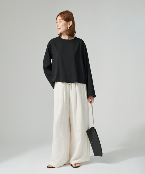 VERMEIL par iena(ヴェルメイユパーイエナ)の「Compact Satin Top(シャツ/ブラウス・レディース・ブラック/ホワイト・FREE)」の3枚目の写真