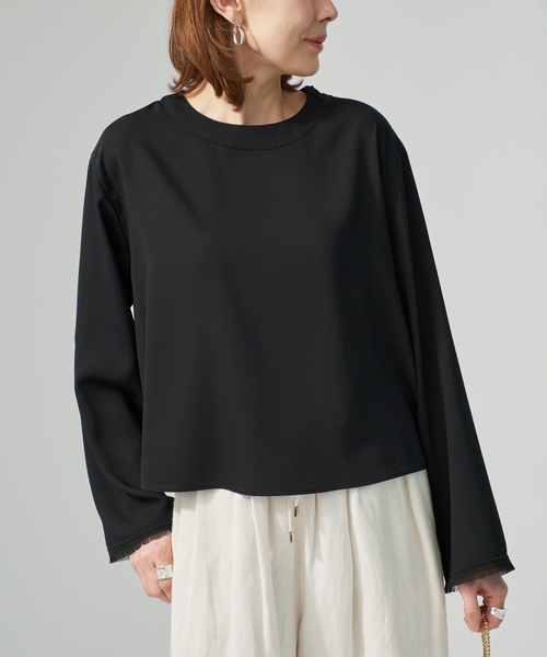 VERMEIL par iena(ヴェルメイユパーイエナ)の「Compact Satin Top(シャツ/ブラウス・レディース・ブラック/ホワイト・FREE)」の6枚目の写真