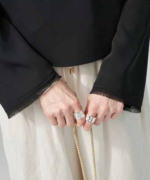 VERMEIL par iena(ヴェルメイユパーイエナ)の「Compact Satin Top(シャツ/ブラウス・レディース・ブラック/ホワイト・FREE)」の8枚目の写真