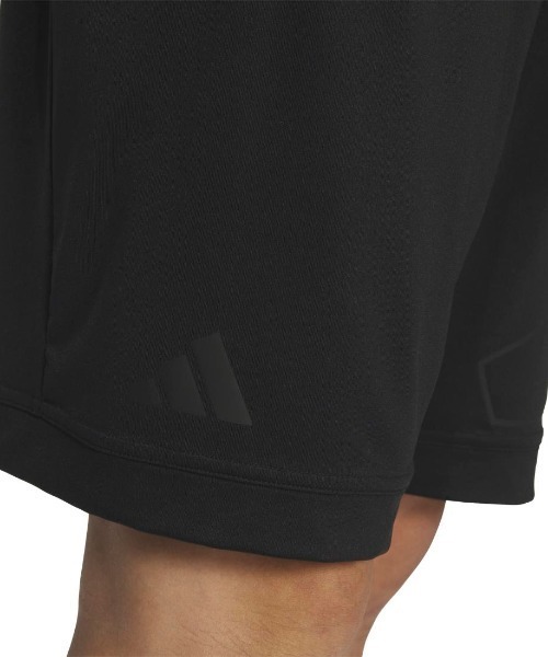adidas(アディダス)の「アディダス adidas テック エッセンシャルズ ビッグロゴ グラフィック レギュラーフィット ショーツ(その他パンツ・メンズ・ブラック×ホワイト/ブラック×ブラック・M/L/LL/S/3L)」の6枚目の写真