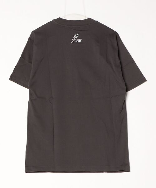 NEW BALANCE(ニューバランス)の「大谷翔平シグネチャーフォト半袖Tシャツ4(Tシャツ/カットソー・メンズ・スミクロ・SMALL/MEDIUM/LARGE/X-LARGE/XX-LARGE/XXX-LARGE)」の8枚目の写真