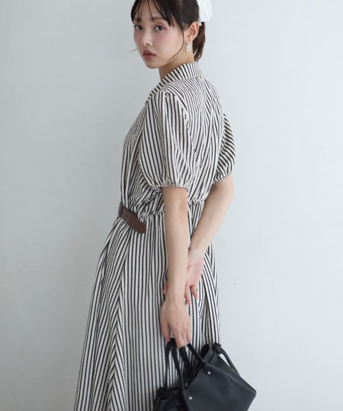 krahe(クレーエ)の「ストライプ柄カシュクールシャツワンピース(ワンピース・レディース・ブルー/ブラウン/ブラック・FREE)」の11枚目の写真