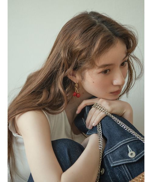 LILY BROWN(リリーブラウン)の「バリエーションフルーツピアス(ピアス(両耳用)・レディース・レッド/イエロー/ブルー・F)」の4枚目の写真