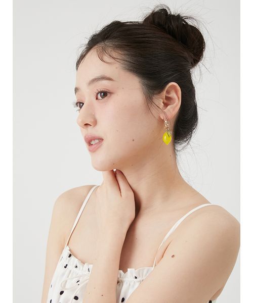 LILY BROWN(リリーブラウン)の「バリエーションフルーツピアス(ピアス(両耳用)・レディース・レッド/イエロー/ブルー・F)」の12枚目の写真