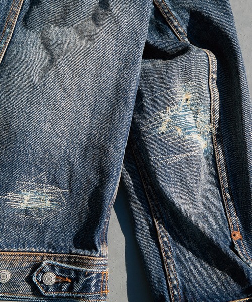 TMT(ティーエムティー)の「12oz SOFT DENIM TRUCKER JACKET(VINTAGE processing.)(デニムジャケット・メンズ・ライトインディゴブルー・MEDIUM/LARGE/X-LARGE)」の6枚目の写真