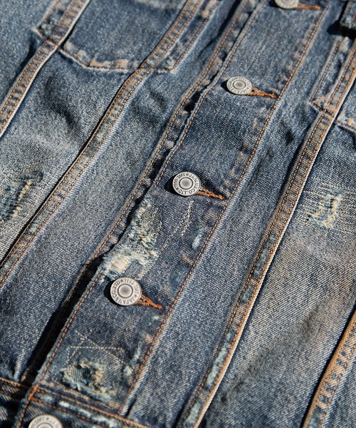 TMT(ティーエムティー)の「12oz SOFT DENIM TRUCKER JACKET(VINTAGE processing.)(デニムジャケット・メンズ・ライトインディゴブルー・MEDIUM/LARGE/X-LARGE)」の8枚目の写真