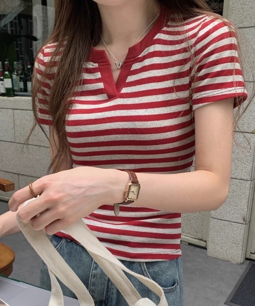 mielu(ミエル)の「ボーダーVネックTシャツ(Tシャツ/カットソー・レディース・ブラック/レッド・LARGE/MEDIUM)」の10枚目の写真