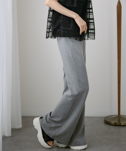 DAYRA(デイラ)の「ハイウエスト ベーシック スウェット フレア パンツ(スウェットパンツ・レディース・ブラック/ダークグレー/ネイビー・M/L)」の11枚目の写真