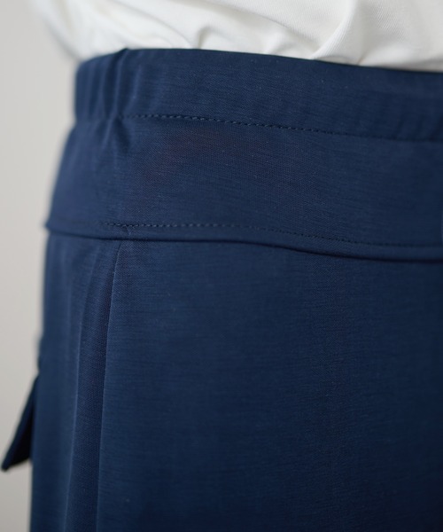DAYRA(デイラ)の「ハイウエスト ベーシック スウェット フレア パンツ(スウェットパンツ・レディース・ブラック/ダークグレー/ネイビー・M/L)」の22枚目の写真