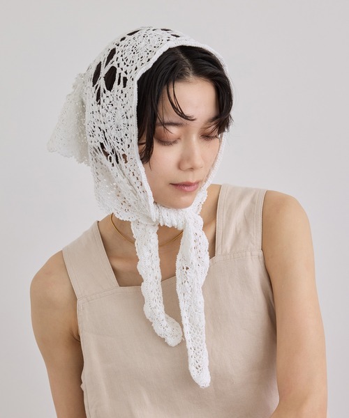 SALON adam et rope'(サロン アダム エ ロペ)の「【WEB限定】クロシェバブーシュカ(バンダナ/スカーフ・レディース・キナリ/ブラック・FREE)」の11枚目の写真