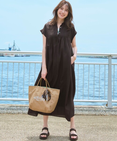 23区(ニジュウサンク)の「ウォッシュドシアーボイル ピンタック ワンピース(ワンピース・レディース・こしょう色系/ローズ系/ブラック系/ダルブルー系/ダークブラウン系・38)」の16枚目の写真