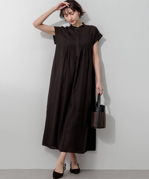 23区(ニジュウサンク)の「ウォッシュドシアーボイル ピンタック ワンピース(ワンピース・レディース・こしょう色系/ローズ系/ブラック系/ダルブルー系/ダークブラウン系・38)」の17枚目の写真