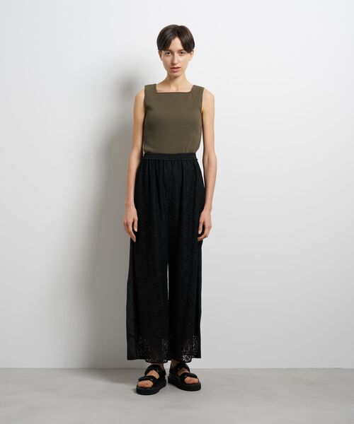 LANVIN en Bleu(ランバンオンブルー)の「サイドテープレースゴムパンツ(その他パンツ・レディース・オフホワイト/ブラック・38/36)」の3枚目の写真