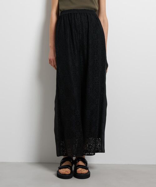 LANVIN en Bleu(ランバンオンブルー)の「サイドテープレースゴムパンツ(その他パンツ・レディース・オフホワイト/ブラック・38/36)」の6枚目の写真