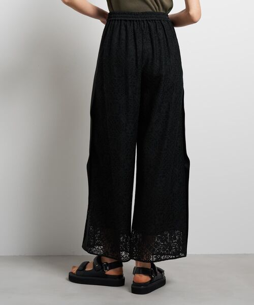 LANVIN en Bleu(ランバンオンブルー)の「サイドテープレースゴムパンツ(その他パンツ・レディース・オフホワイト/ブラック・38/36)」の8枚目の写真
