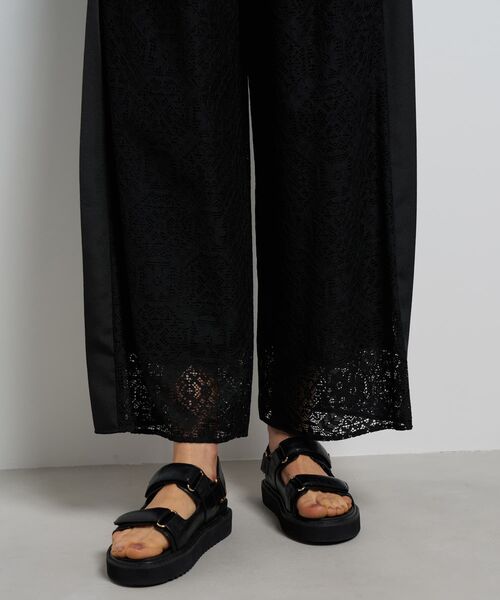 LANVIN en Bleu(ランバンオンブルー)の「サイドテープレースゴムパンツ(その他パンツ・レディース・オフホワイト/ブラック・38/36)」の10枚目の写真
