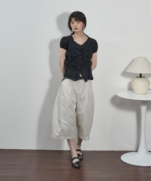 THE YOn(ザヨン)の「シアーストライプギャザーシェイプシャツ(シャツ/ブラウス・レディース・ブラック/オフホワイト・FREE)」の10枚目の写真