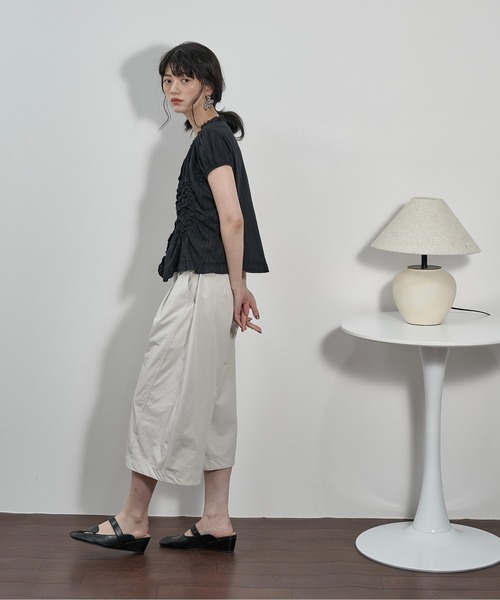 THE YOn(ザヨン)の「シアーストライプギャザーシェイプシャツ(シャツ/ブラウス・レディース・ブラック/オフホワイト・FREE)」の13枚目の写真