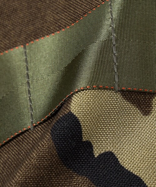 BEAMS GOLF（ビームスゴルフ）の「【別注】BRIEFING / WOODLAND CAMOUFLAGE トートバッグ（トートバッグ・レディース・その他・ONE SIZE）」の14枚目の写真