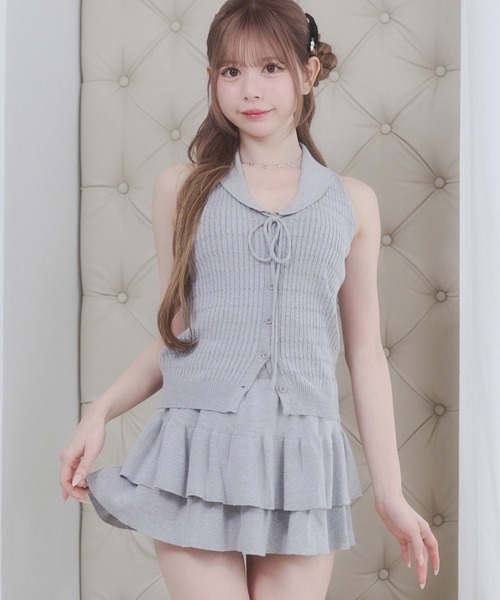 Rmine(アールマイン)の「襟付きリボン ニットトップス & ティアードミニスカート セットアップ(セットアップ・レディース・ブルー/ホワイト/グレー/ネイビー・FREE)」の3枚目の写真