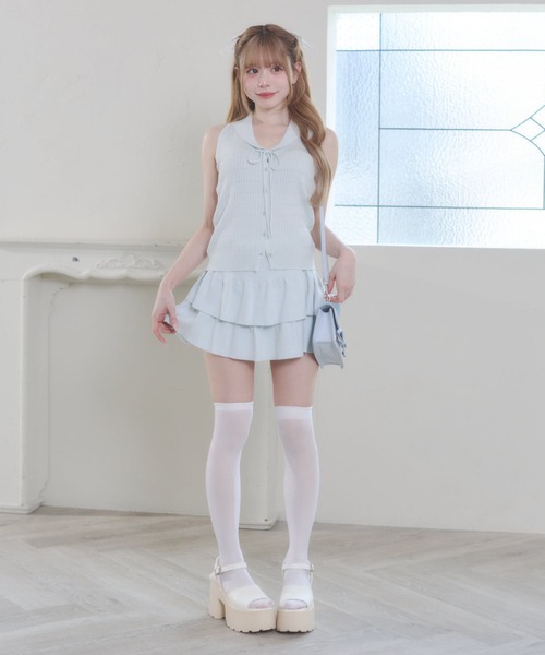Rmine(アールマイン)の「襟付きリボン ニットトップス & ティアードミニスカート セットアップ(セットアップ・レディース・ブルー/ホワイト/グレー/ネイビー・FREE)」の10枚目の写真