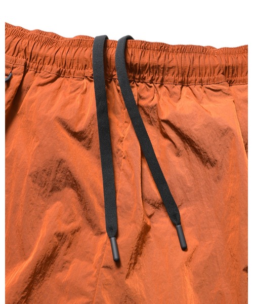 F.C.Real Bristol(エフシーレアルブリストル)の「NYLON CHAMBRAY PRACTICE SHORTS(その他パンツ・メンズ・ブラック/オレンジ/チャコールグレー・MEDIUM/LARGE/SMALL/XX-LARGE/X-LARGE)」の8枚目の写真