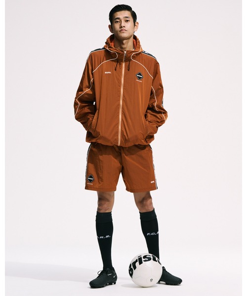 F.C.Real Bristol(エフシーレアルブリストル)の「NYLON CHAMBRAY PRACTICE SHORTS(その他パンツ・メンズ・ブラック/オレンジ/チャコールグレー・MEDIUM/LARGE/SMALL/XX-LARGE/X-LARGE)」の5枚目の写真