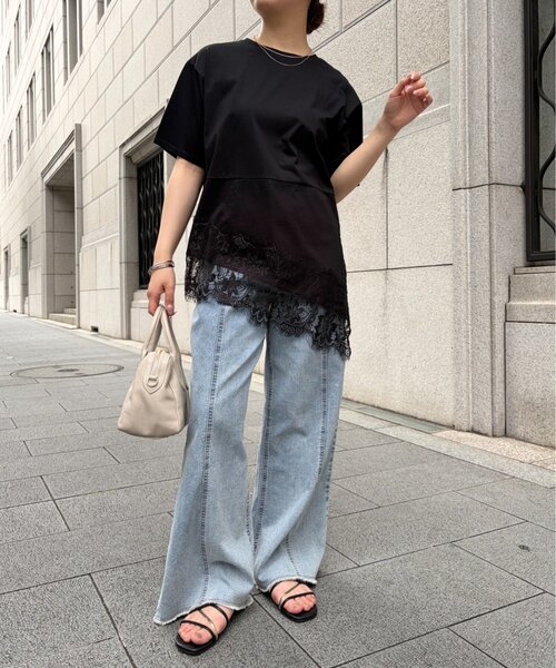 Jena espace merveilleux(ジェナ エスパスメルヴェイユ)の「裾レース切替カットソー(Tシャツ/カットソー・レディース・ベージュ/ブラック/オフホワイト・FREE)」の2枚目の写真