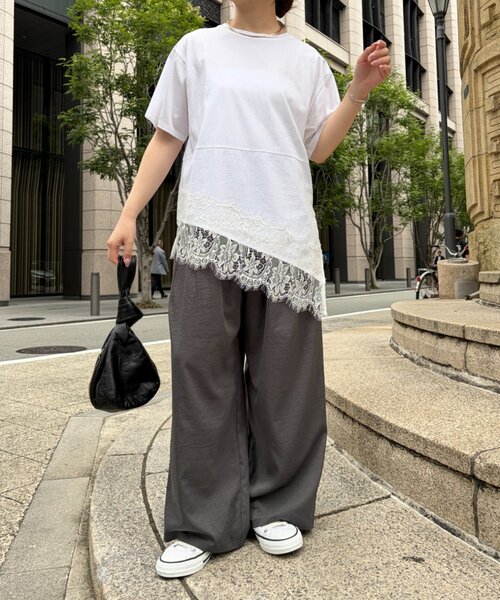 Jena espace merveilleux(ジェナ エスパスメルヴェイユ)の「裾レース切替カットソー(Tシャツ/カットソー・レディース・ベージュ/ブラック/オフホワイト・FREE)」の9枚目の写真