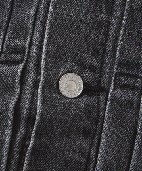 Levi's(リーバイス)の「Levi’s(リーバイス) 別注 2nd Type トラッカー ジャケット(デニムジャケット・メンズ・チャコールグレー・XX-LARGE/X-LARGE/LARGE/MEDIUM/SMALL/X-SMALL)」の10枚目の写真