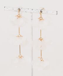 【charme by pimo 】花びら マットホワイト 花 大ぶり サージカルステンレス　ピアス(MA)