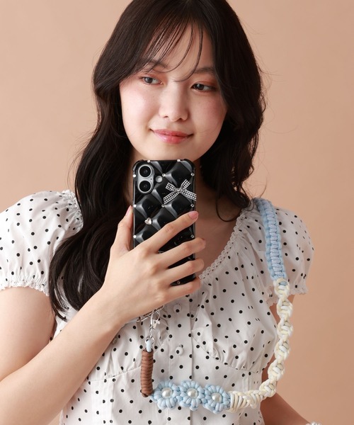 tiny tiny（ティニーティニー）の「フラワーパラコードショルダーストラップ[tiny tiny(ティニーティニー)]（スマホグッズ・レディース・ブラック/ライトブルー/ピンク・0）」の9枚目の写真