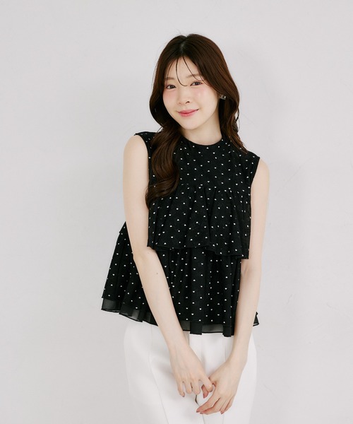 tocco closet(トッコ クローゼット)の「後ろリボン付きフラワーレース×ハートドットボリュームフリルブラウス(シャツ/ブラウス・レディース・ホワイト/ブラック・M)」の17枚目の写真