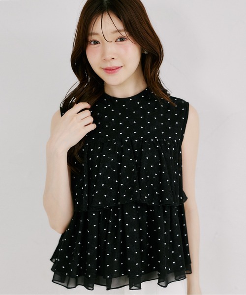 tocco closet(トッコ クローゼット)の「後ろリボン付きフラワーレース×ハートドットボリュームフリルブラウス(シャツ/ブラウス・レディース・ホワイト/ブラック・M)」の19枚目の写真