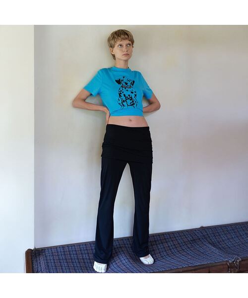 AENE(エイネ)の「フォールディッドブーツカットパンツ(ネイビー)(その他パンツ・レディース・ネイビー/ベージュ/ブラック・SMALL/MEDIUM)」の2枚目の写真