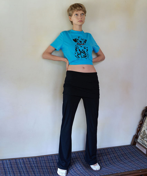 AENE(エイネ)の「フォールディッドブーツカットパンツ(ネイビー)(その他パンツ・レディース・ネイビー/ベージュ/ブラック・SMALL/MEDIUM)」の5枚目の写真