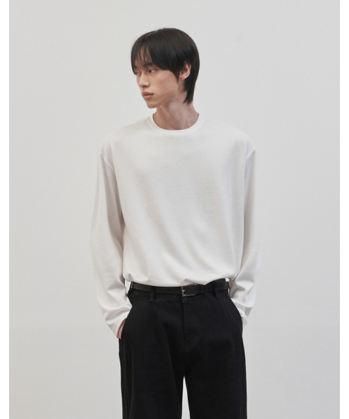 WORK ON BODY OFF（ワークオンボディオフ）の「レスティッド セミオーバーサイズ ラウンドネック ニット [ホワイト]（ニット/セーター・レディース・ホワイト・LARGE/X-LARGE/XX-LARGE/MEDIUM）」の4枚目の写真
