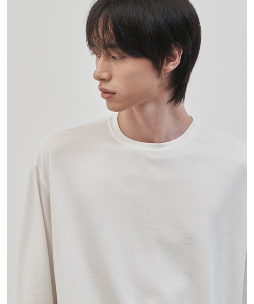 WORK ON BODY OFF（ワークオンボディオフ）の「レスティッド セミオーバーサイズ ラウンドネック ニット [ホワイト]（ニット/セーター・レディース・ホワイト・LARGE/X-LARGE/XX-LARGE/MEDIUM）」の6枚目の写真