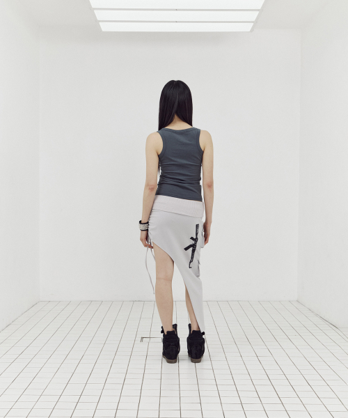 SETUP-EXE(セットアップイーエックスイー)の「RIFLE CARGO SKIRT / GRAY(スカート・レディース・その他・OS)」の4枚目の写真