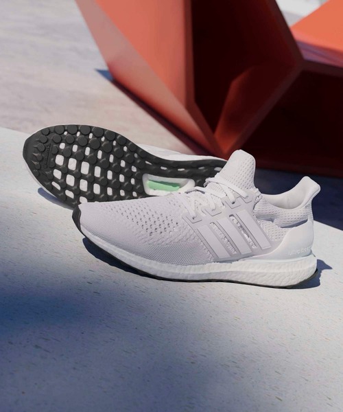 adidas(アディダス)の「ウルトラブースト 1.0 / Ultraboost 1.0 / アディダス adidas(スニーカー・メンズ・ホワイト・24.5cm/25.0cm/25.5cm/26.0cm/26.5cm/27.0cm/27.5cm/28.0cm/28.5cm/29.0cm)」の12枚目の写真