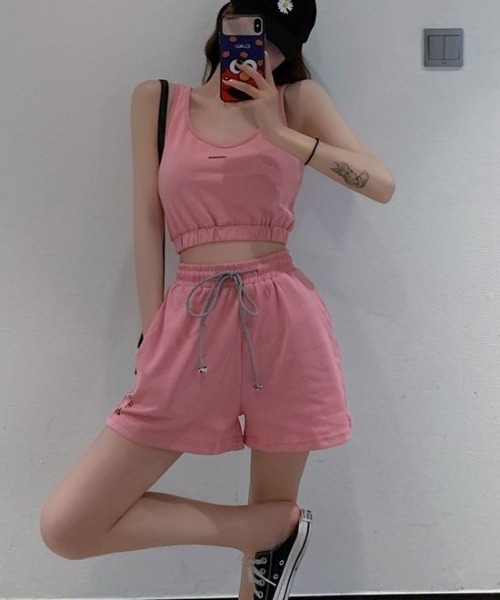 semuse(セミューズ)の「2点セットアップ スポーティードロストタンクトップ&ショートパンツ(タンクトップ・レディース・ブラック/オレンジ/ライトグリーン/ピンク・FREE)」の11枚目の写真