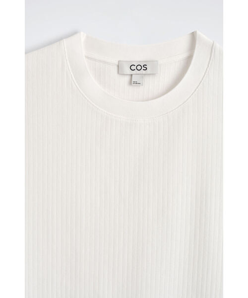 COS(コス)の「ヘビーウェイト リブ Tシャツ(Tシャツ/カットソー・メンズ・ネイビー/ホワイト系・XS/L/M/S/XL)」の14枚目の写真
