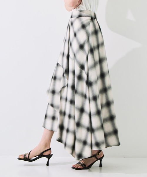 STUDIOUS(ステュディオス)の「【STUDIOUS/ステュディオス】Layered Flare Skirt/ウォッシャブル/ウエストゴム/腰回りカバー(スカート・レディース・ブラウン/ブラック/チェック・2/1)」の9枚目の写真