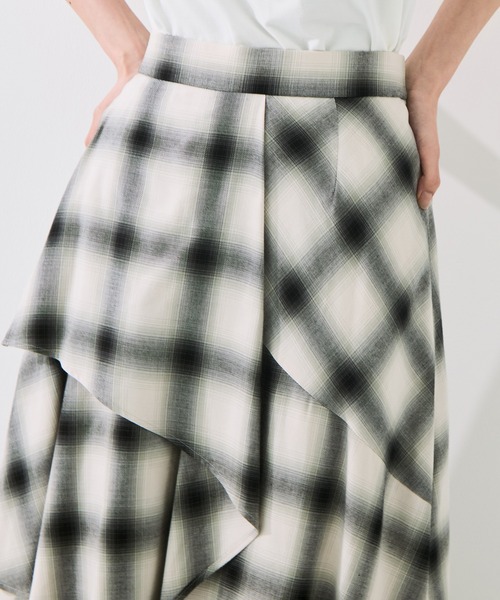 STUDIOUS(ステュディオス)の「【STUDIOUS/ステュディオス】Layered Flare Skirt/ウォッシャブル/ウエストゴム/腰回りカバー(スカート・レディース・ブラウン/ブラック/チェック・2/1)」の11枚目の写真