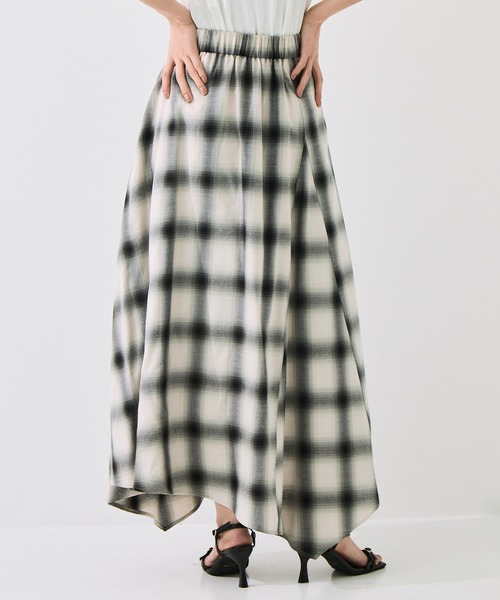 STUDIOUS(ステュディオス)の「【STUDIOUS/ステュディオス】Layered Flare Skirt/ウォッシャブル/ウエストゴム/腰回りカバー(スカート・レディース・ブラウン/ブラック/チェック・2/1)」の10枚目の写真